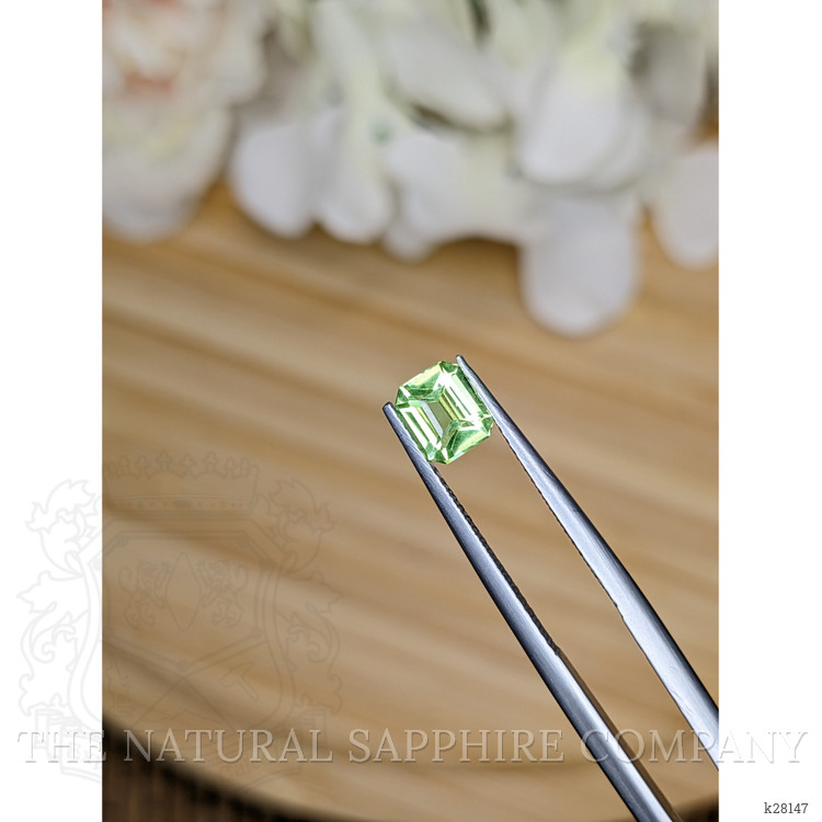 0.75 Ct. Green (Lime Green) Peridot from Pakistan