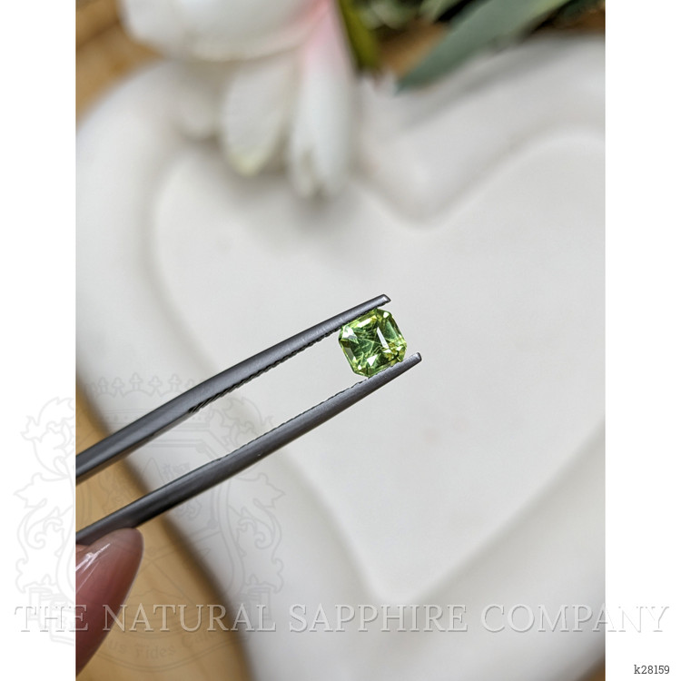 0.72 Ct. Green (Lime Green) Peridot from Pakistan