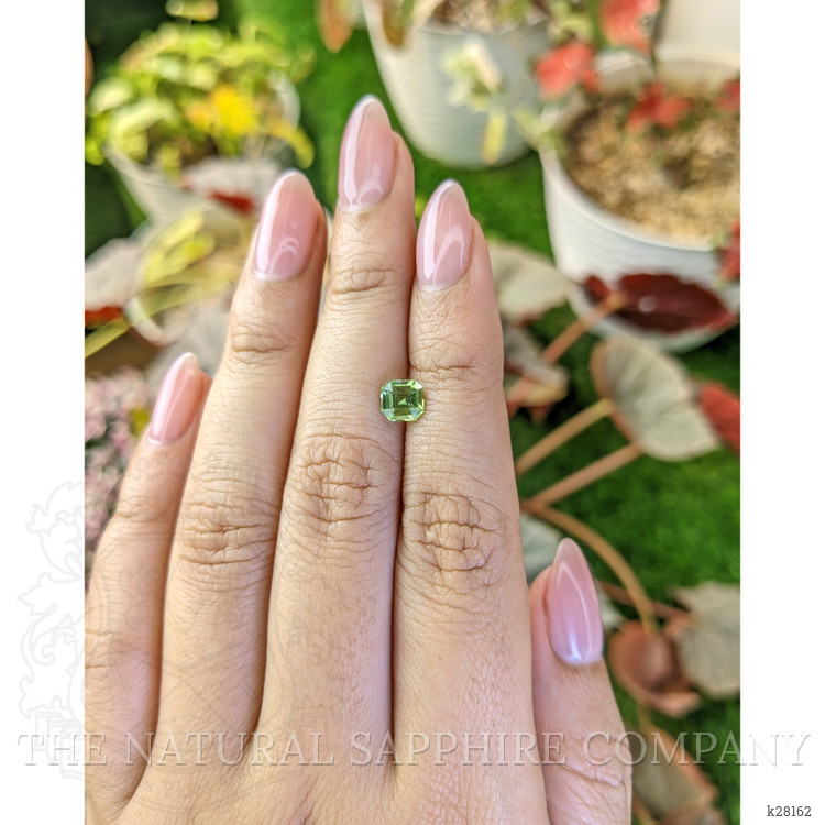 0.82 Ct. Green (Lime Green) Peridot from Pakistan