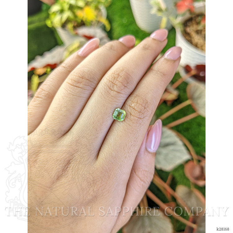 0.81 Ct. Green (Lime Green) Peridot from Pakistan