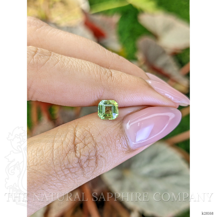0.81 Ct. Green (Lime Green) Peridot from Pakistan