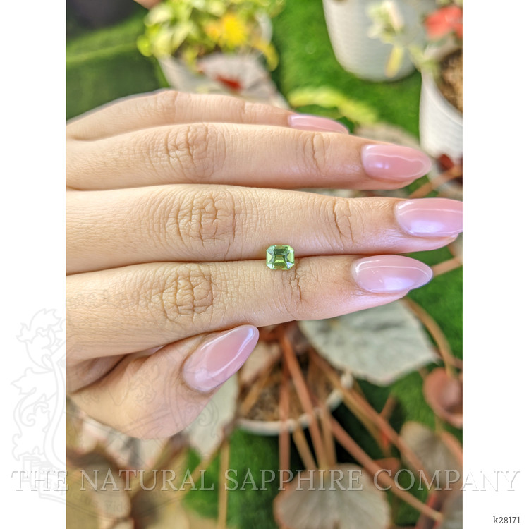 0.67 Ct. Green (Lime Green) Peridot from Pakistan