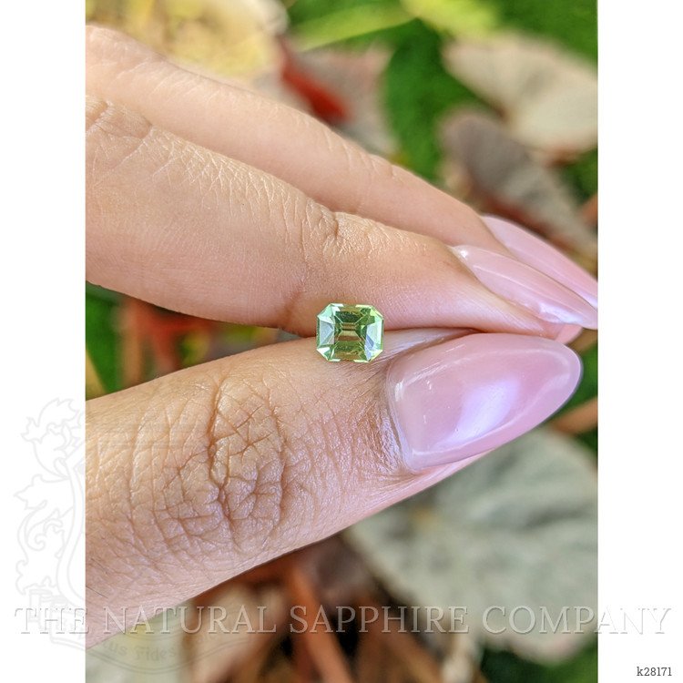 0.67 Ct. Green (Lime Green) Peridot from Pakistan