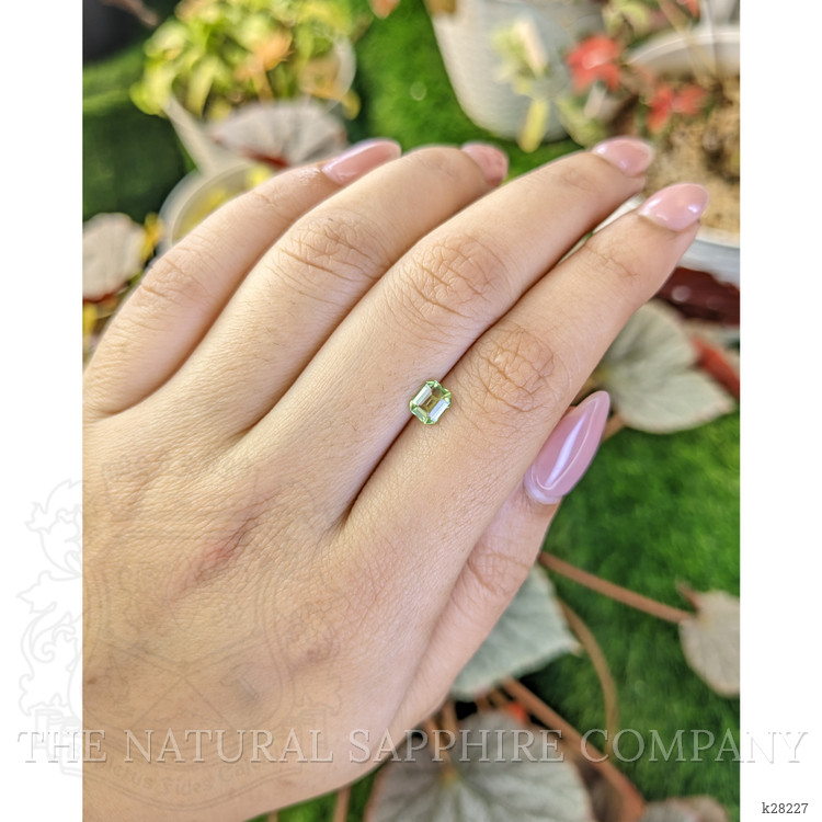 0.53 Ct. Green (Lime Green) Peridot from Pakistan