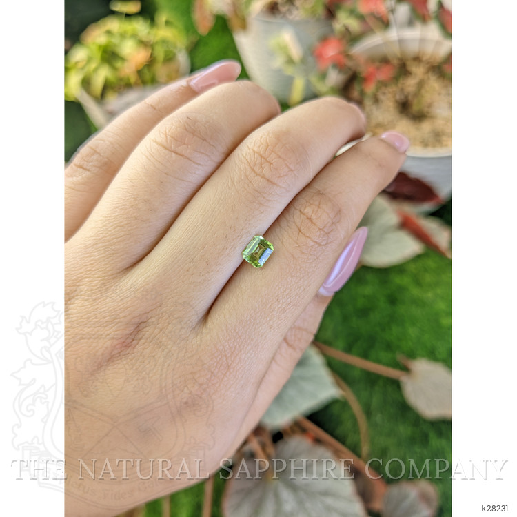 0.75 Ct. Green (Lime Green) Peridot from Pakistan
