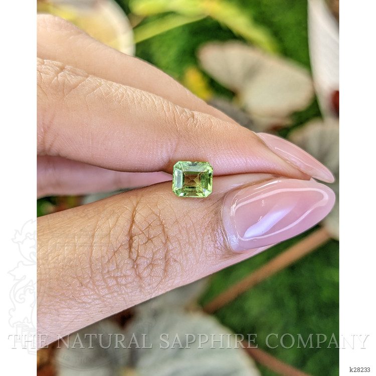0.99 Ct. Green (Lime Green) Peridot from Pakistan