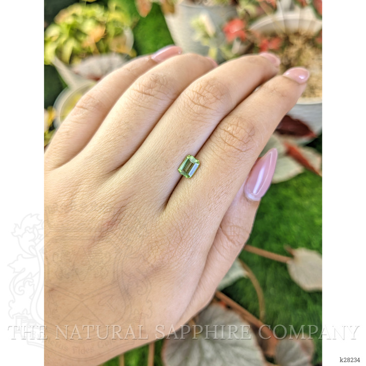 0.84 Ct. Green (Lime Green) Peridot from Pakistan