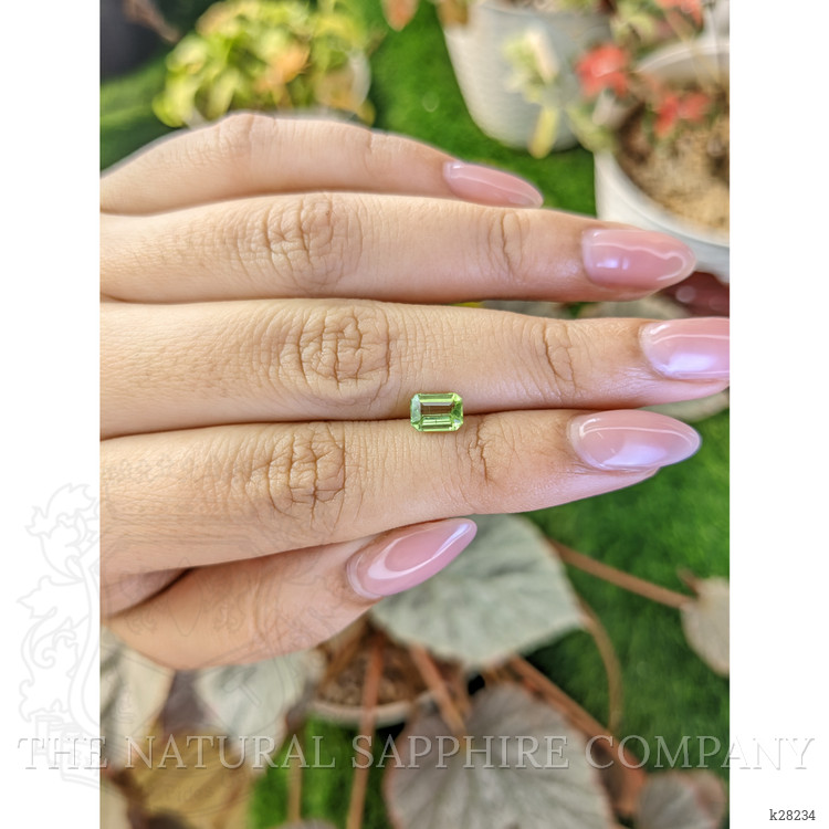 0.84 Ct. Green (Lime Green) Peridot from Pakistan