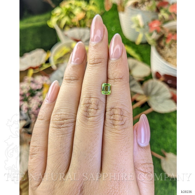 0.87 Ct. Green (Lime Green) Peridot from Pakistan