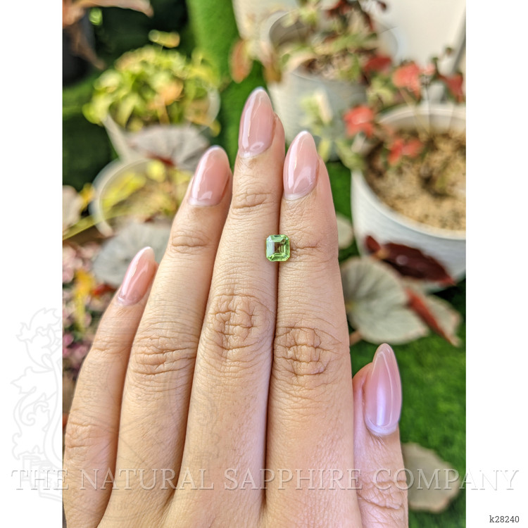 0.76 Ct. Green (Lime Green) Peridot from Pakistan