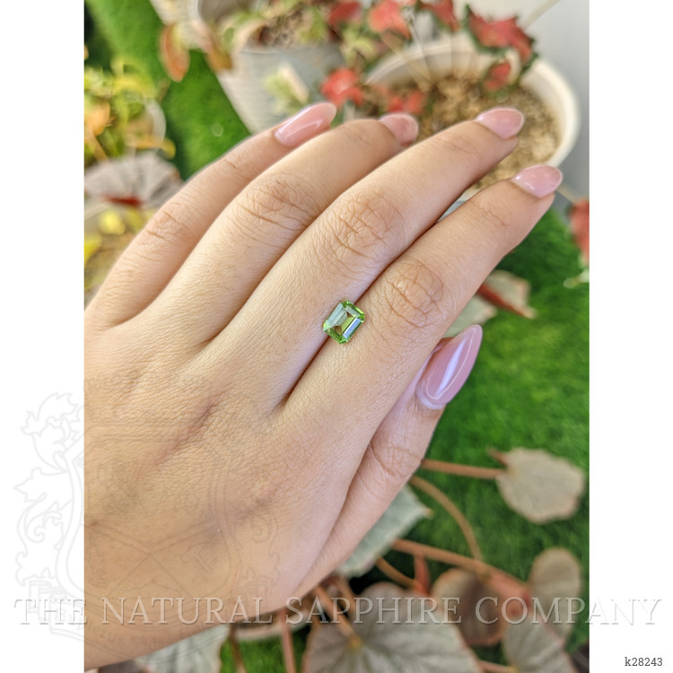 1.07 Ct. Green (Lime Green) Peridot from Pakistan