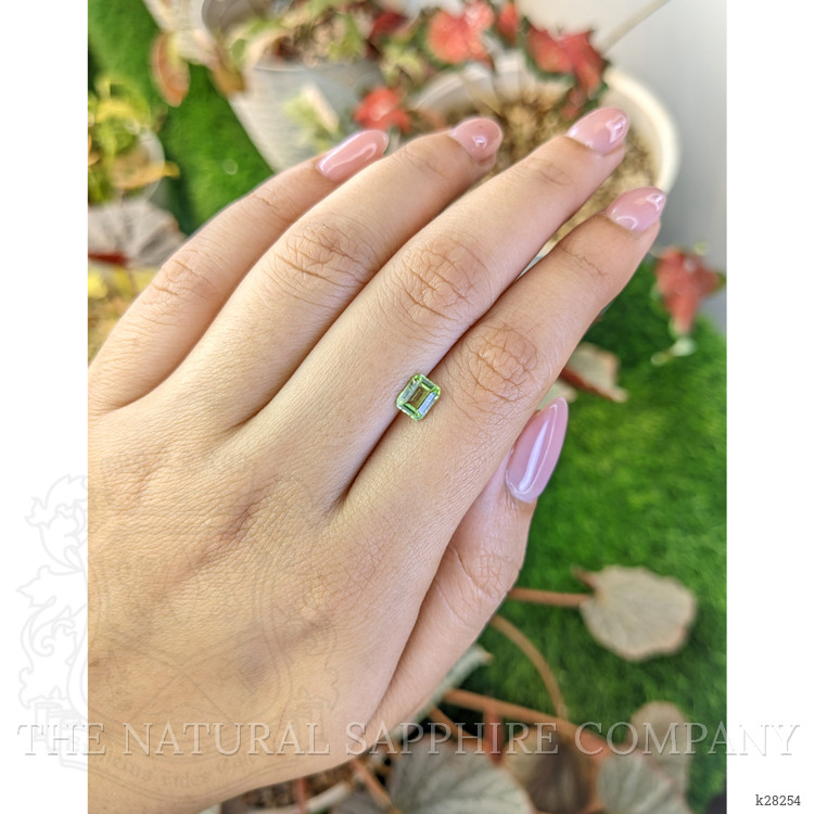 0.76 Ct. Green (Lime Green) Peridot from Pakistan