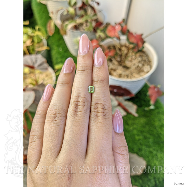 0.51 Ct. Green (Lime Green) Peridot from Pakistan