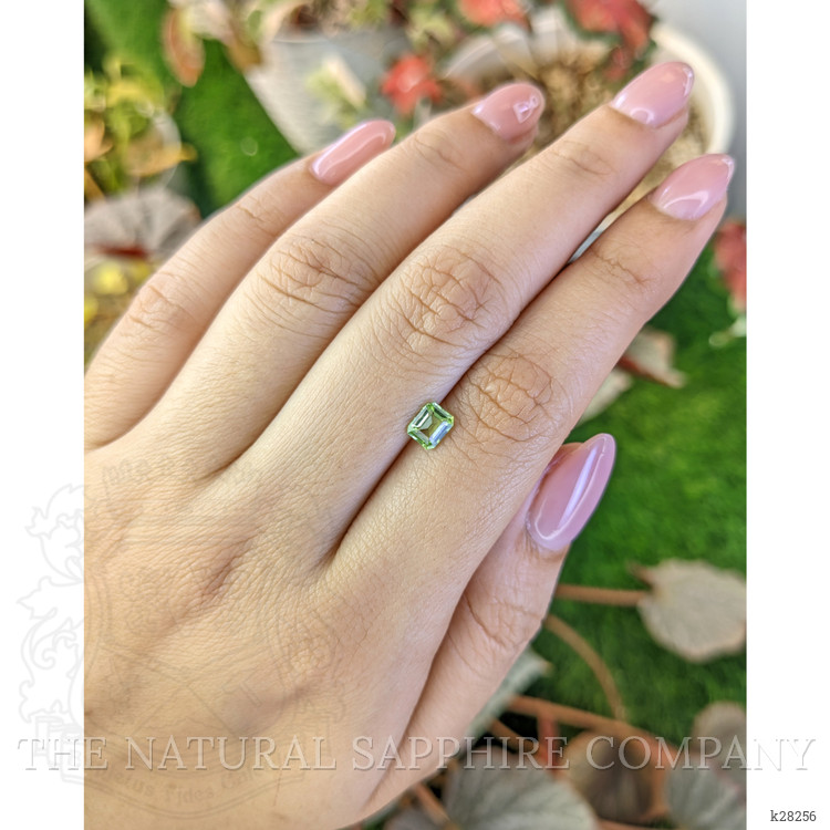 0.57 Ct. Green (Lime Green) Peridot from Pakistan