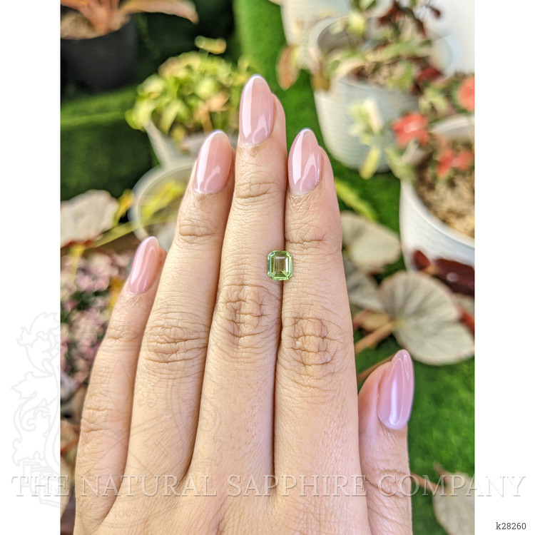 0.75 Ct. Green (Lime Green) Peridot from Pakistan