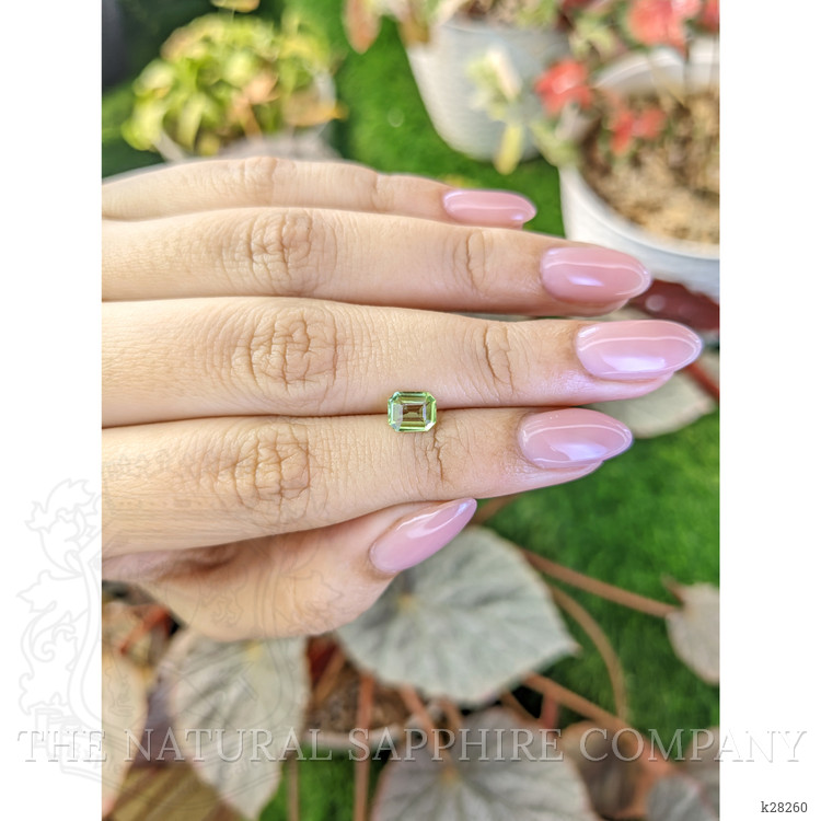 0.75 Ct. Green (Lime Green) Peridot from Pakistan