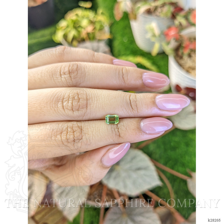 0.67 Ct. Green (Lime Green) Peridot from Pakistan