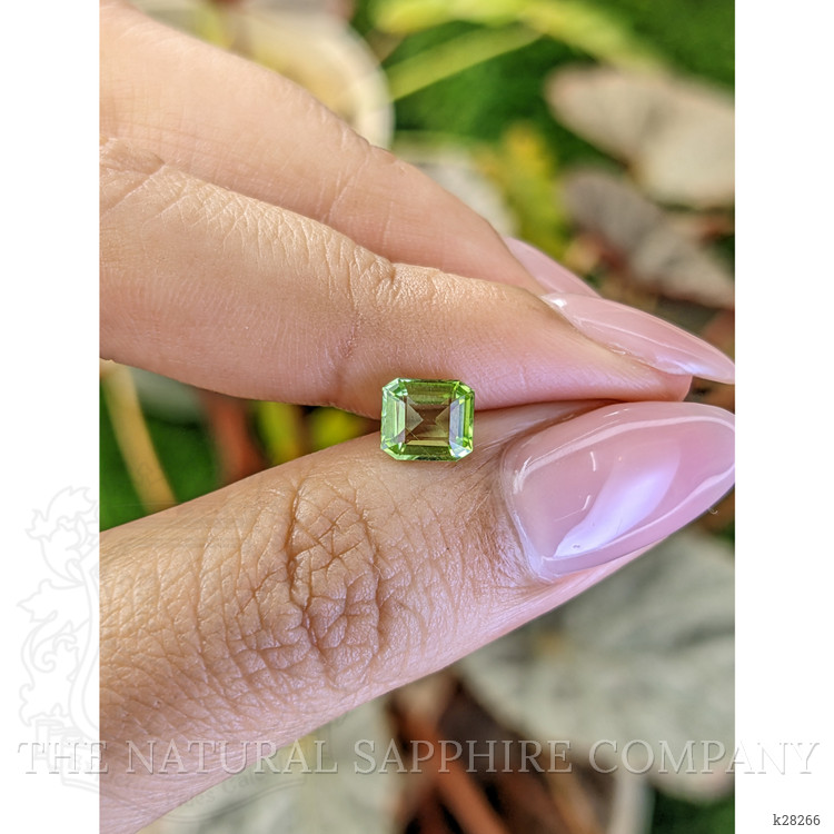 1.00 Ct. Green (Lime Green) Peridot from Pakistan