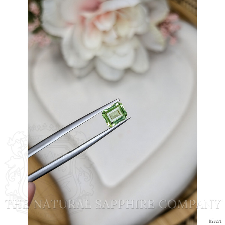 0.75 Ct. Green (Lime Green) Peridot from Pakistan