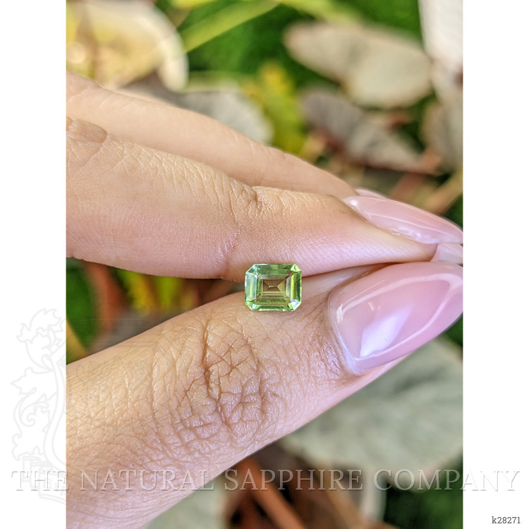 0.75 Ct. Green (Lime Green) Peridot from Pakistan
