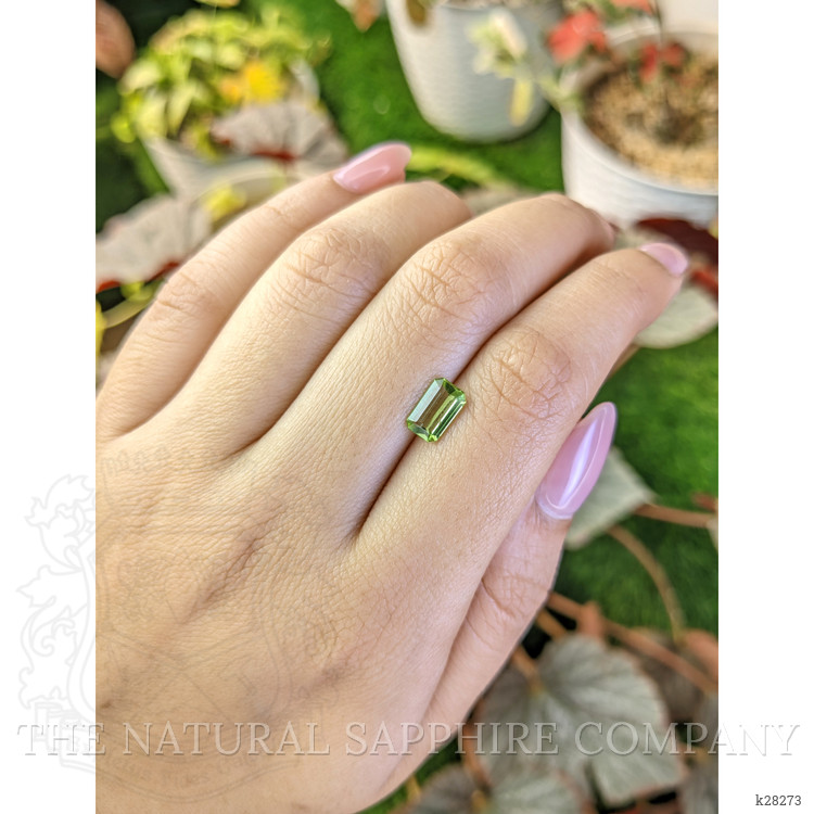 1.02 Ct. Green (Lime Green) Peridot from Pakistan