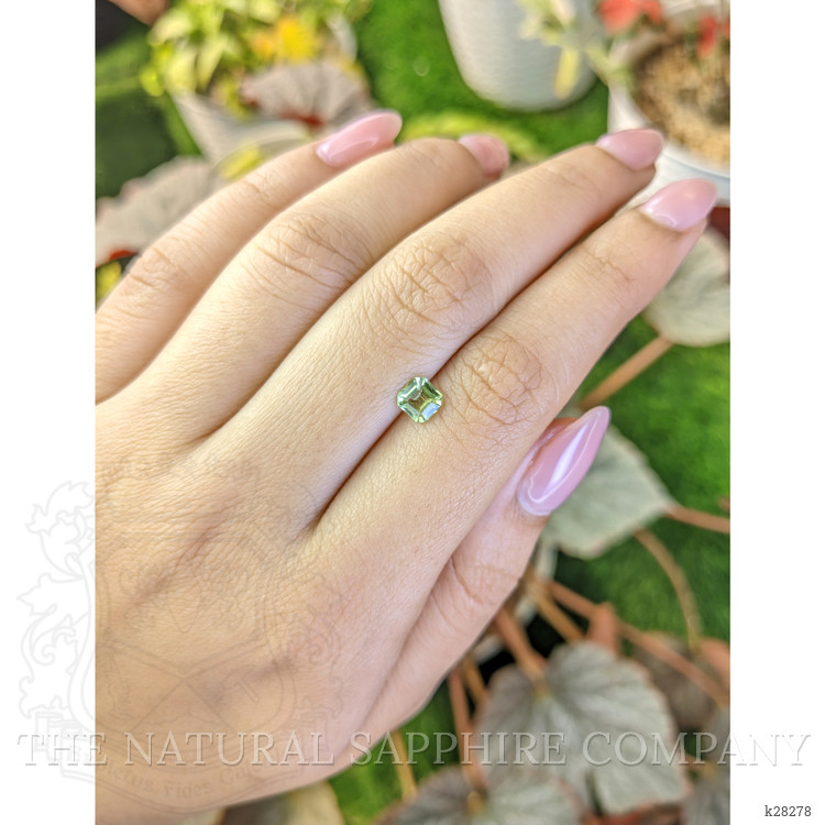0.58 Ct. Green (Lime Green) Peridot from Pakistan
