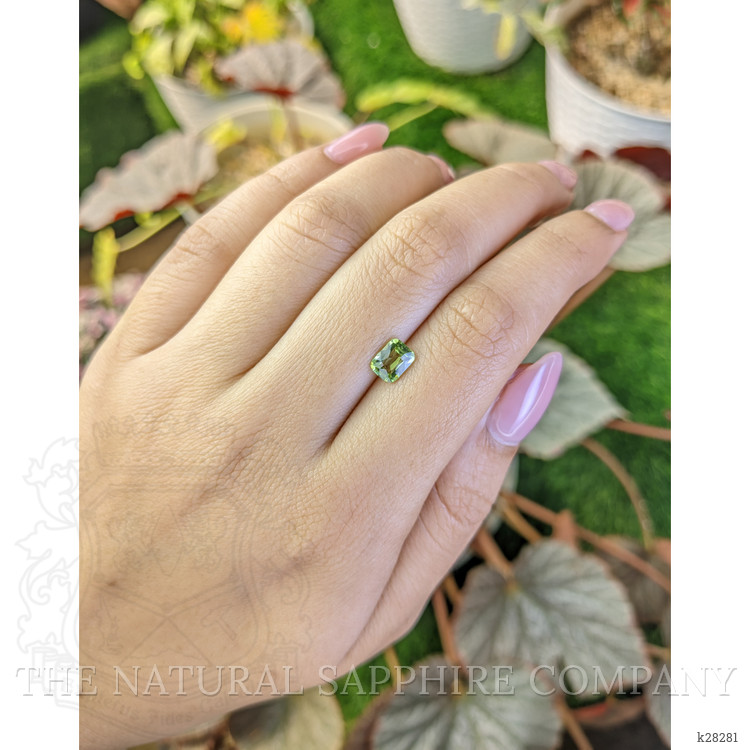 0.90 Ct. Green (Lime Green) Peridot from Pakistan