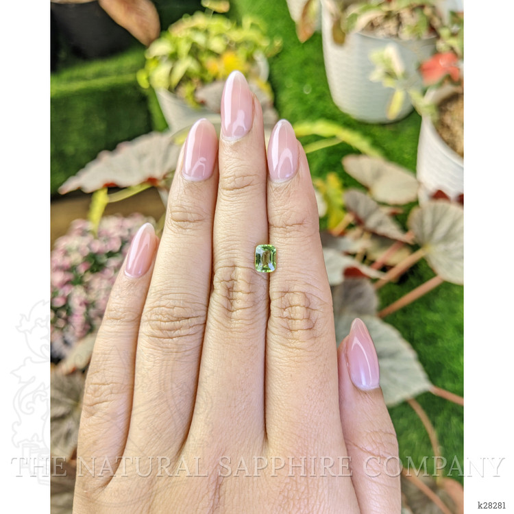 0.90 Ct. Green (Lime Green) Peridot from Pakistan