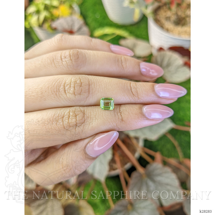0.95 Ct. Green (Lime Green) Peridot from Pakistan