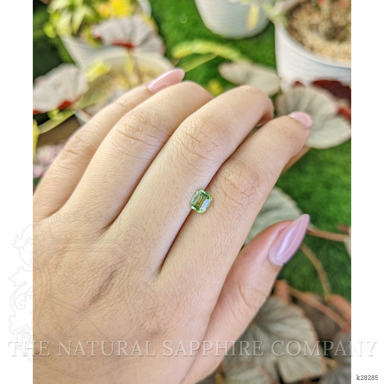 0.71 Ct. Green (Lime Green) Peridot from Pakistan