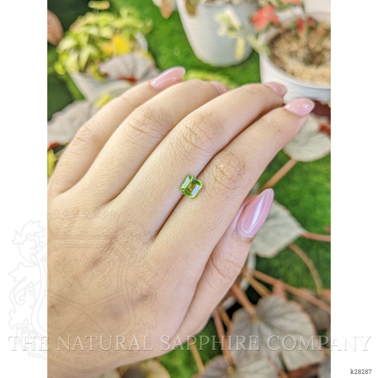 1.07 Ct. Green (Lime Green) Peridot from Pakistan