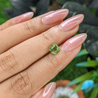 0.98 Ct. Green (Lime Green) Peridot from Tanzania Life Style