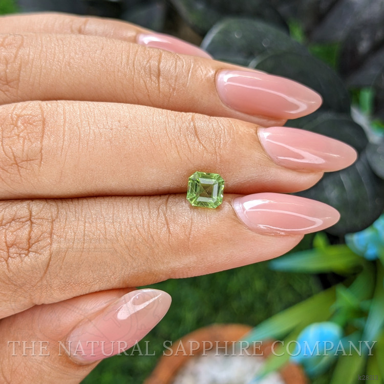 0.98 Ct. Green (Lime Green) Peridot from Tanzania