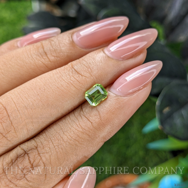 0.93 Ct. Green (Lime Green) Peridot from Tanzania