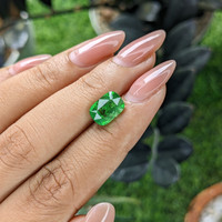 3.58 Ct. Tsavorite Garnet from Tanzania Life Style