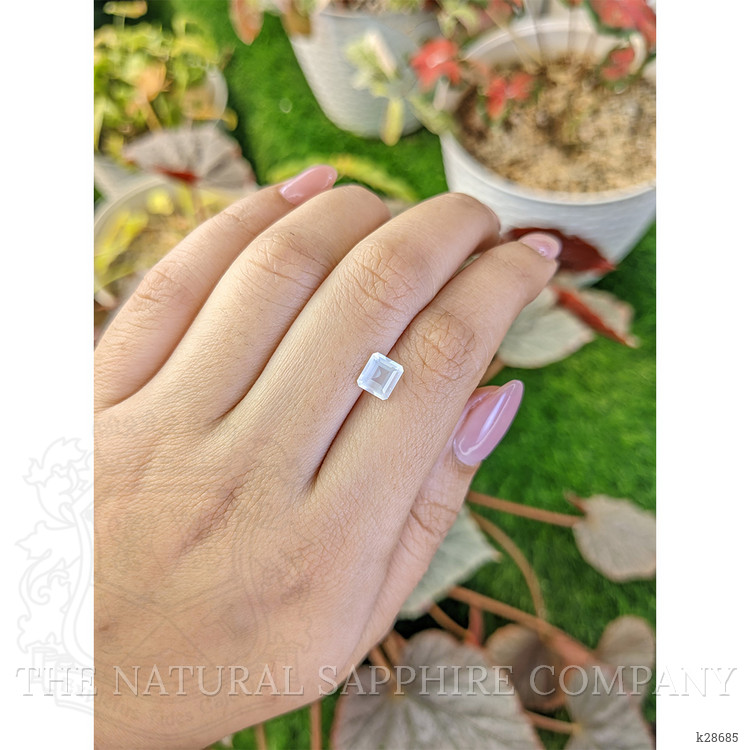 0.93 Ct. Rainbow Moonstone from Ceylon (Sri Lanka)