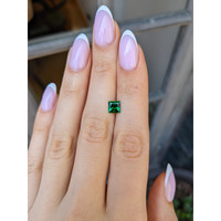 0.91 Ct. Tsavorite Garnet from Tanzania Life Style