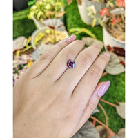 2.09 Ct. Purplish Pink Garnet from Ceylon (Sri Lanka) Life Style