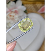 11.25 Ct. Lemon Quartz from Brazil Life Style