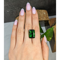 20.57 Ct. Green Tourmaline from Tanzania Life Style