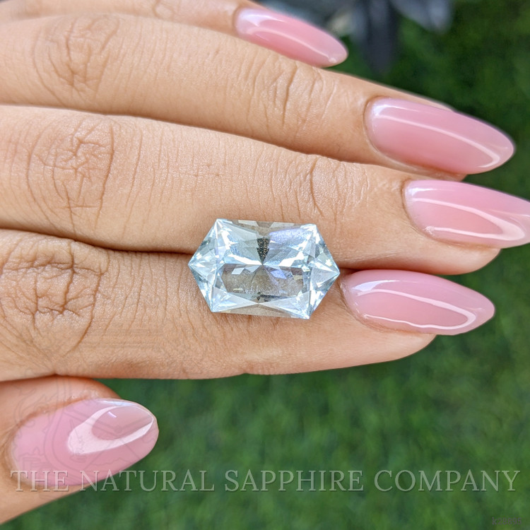 6.99 Ct. Blue Aquamarine from Ceylon (Sri Lanka)