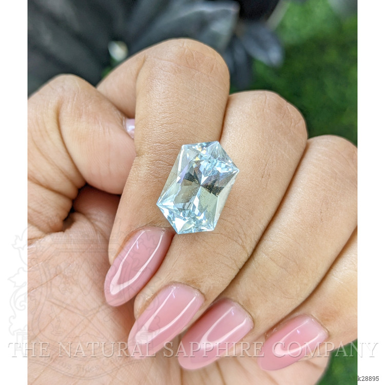 6.99 Ct. Blue Aquamarine from Ceylon (Sri Lanka)
