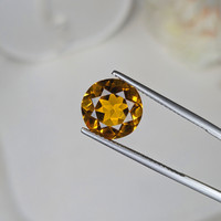 4.62 Ct. Yellowish Orange Citrine from Brazil Life Style