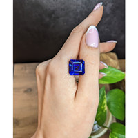 18.45 Ct. Blue Tanzanite from Tanzania Life Style