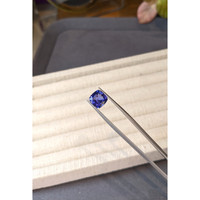 2.84 Ct. Violetish Blue Tanzanite from Tanzania Life Style