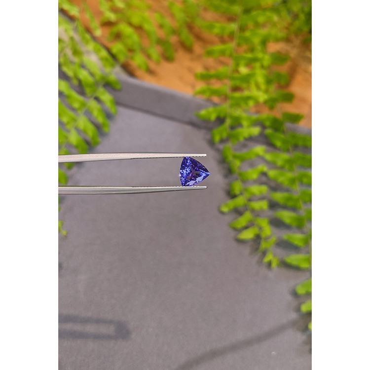 1.72 Ct. Violetish Blue Tanzanite from Tanzania