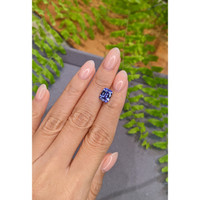 2.35 Ct. Violetish Blue Tanzanite from Tanzania Life Style