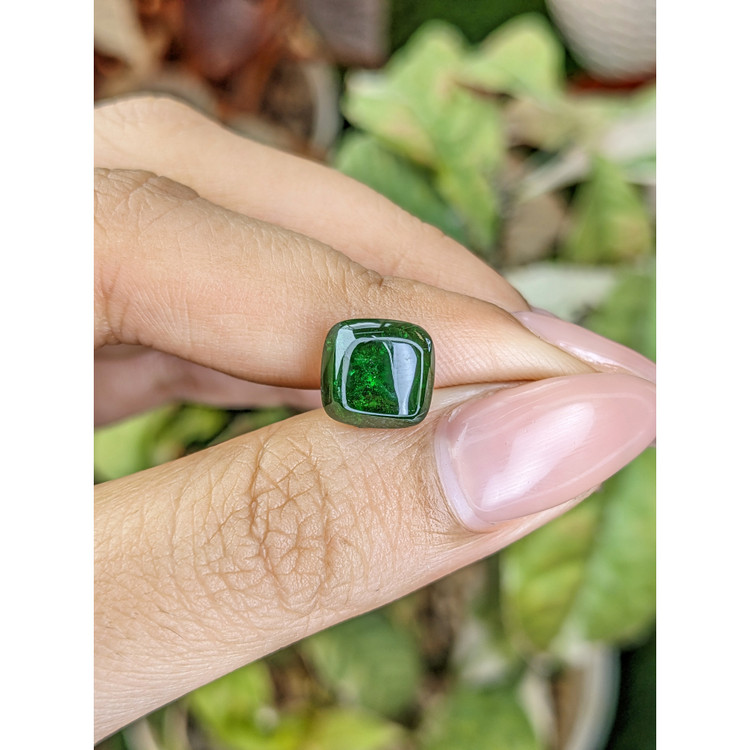 4.63 Ct. Cabochon Tsavorite Garnet from Tanzania