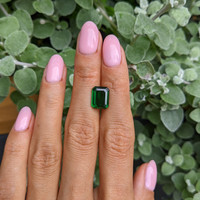 4.63 Ct. Tsavorite Garnet from South Africa Life Style