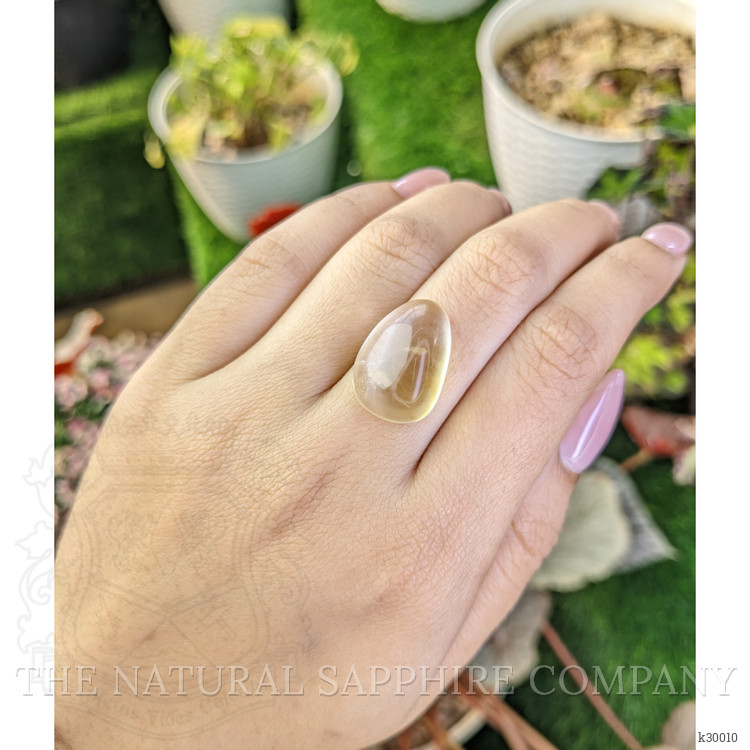 17.25 Ct. Yellow Cabochon Quartz from Brazil